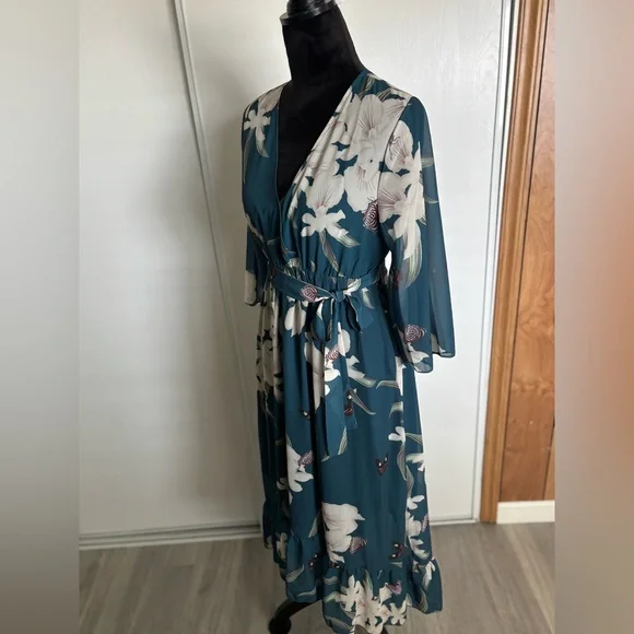 Butterfly Floral Dress Women’s Size Medium Cocktail Wedding Guest Summer NWT - Picture 6 of 10